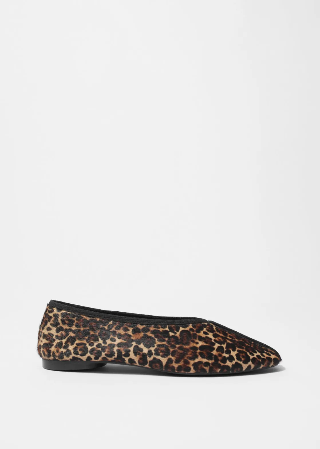 Almond-Toe Ballerina Flats
